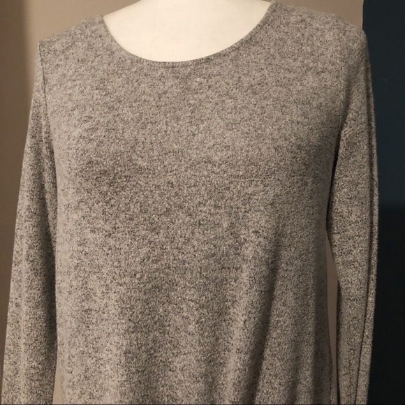 IZ Byer marled gray tie front blouse - Picture 3 of 12